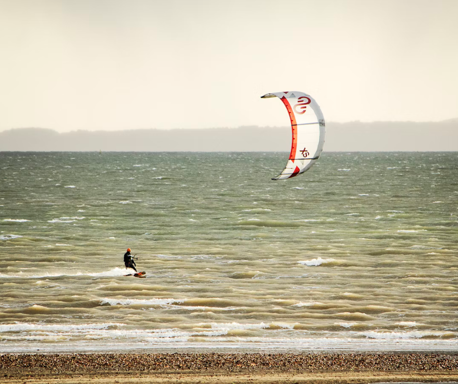Kitesurfing